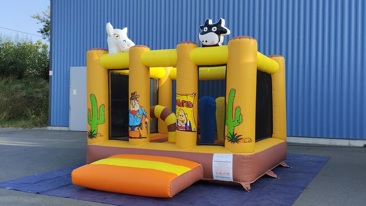 BOUNCER OBSTACLES WESTERN GONFLABLE