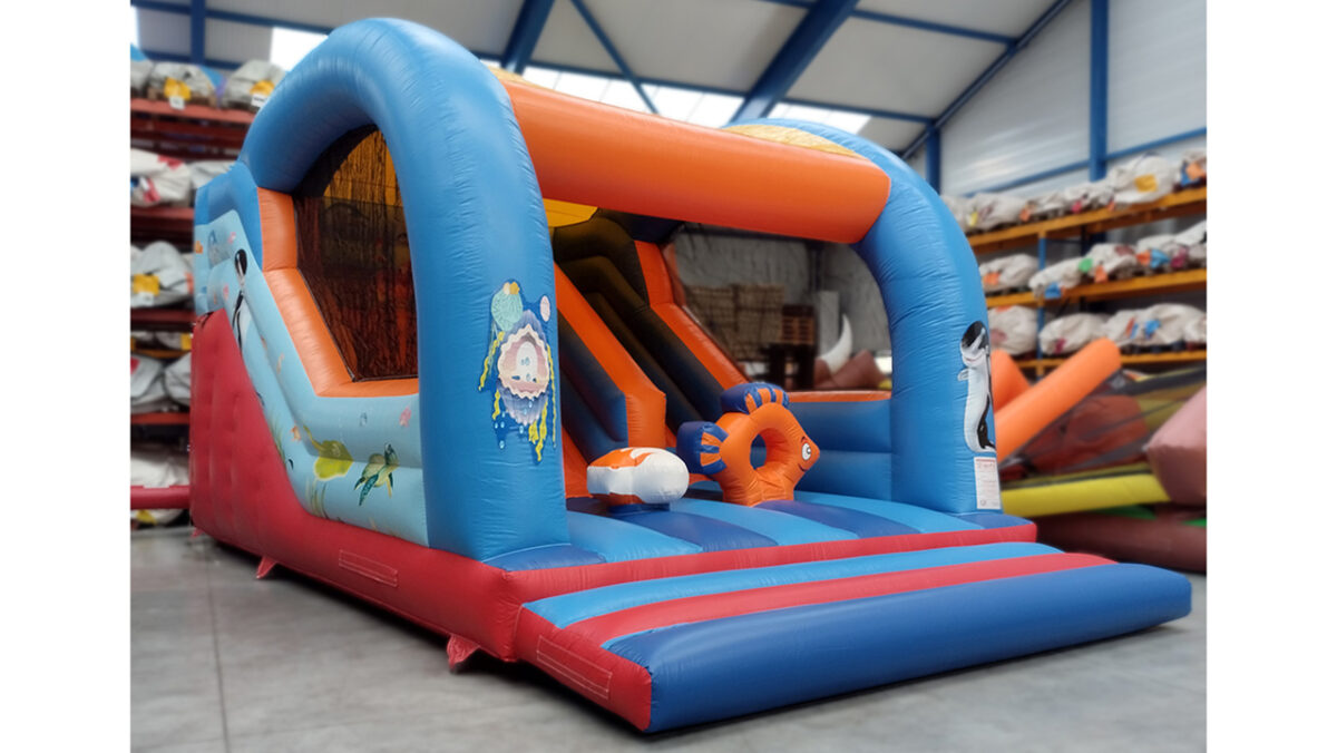 COMPLEXE TOBOGGAN MER AVEC TOIT