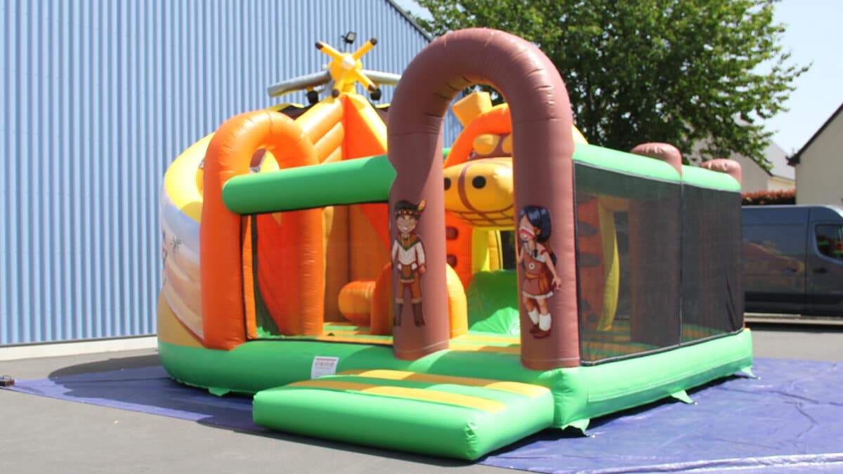 CABANE TOBOGGAN PIRATE GONFLABLE