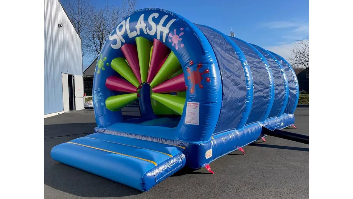 PETITE GIRAFE AQUATIQUE AVEC OBSTACLES