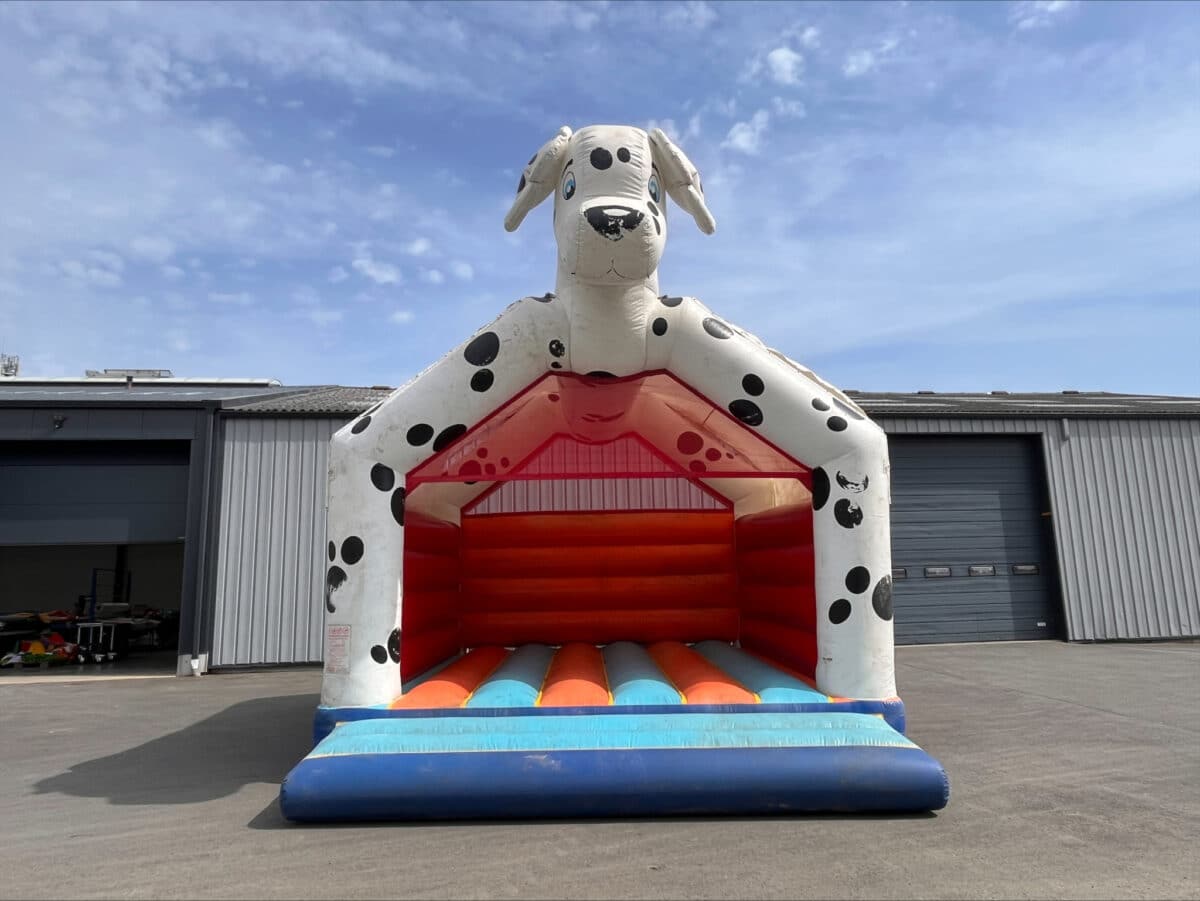 ZONA DE JUEGOS CON TEMÁTICA MARINA PARA NIÑOS PEQUEÑOS